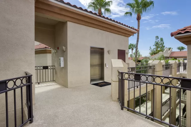 MLS: 6117106 Condo For Sale