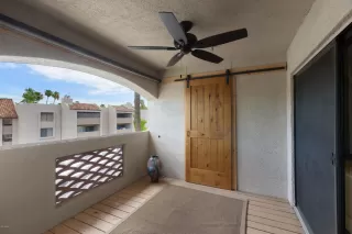 Photo #6: 6117106 Listing