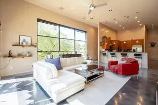 Photo #2: 6117220 Listing 