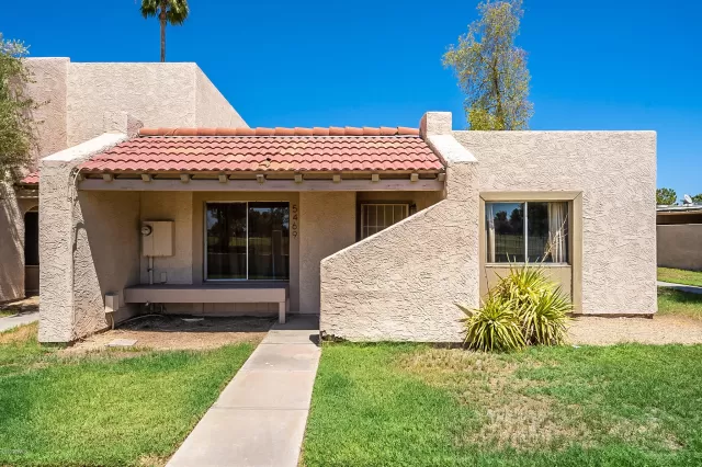 MLS: 6117236 Condo For Sale