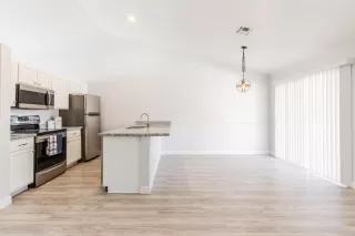 Photo #2: 6117263 Listing