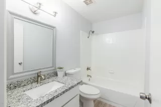 Photo #3: 6117263 Listing