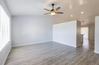 Photo #4: 6117263 Listing