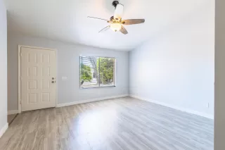 Photo #6: 6117263 Listing