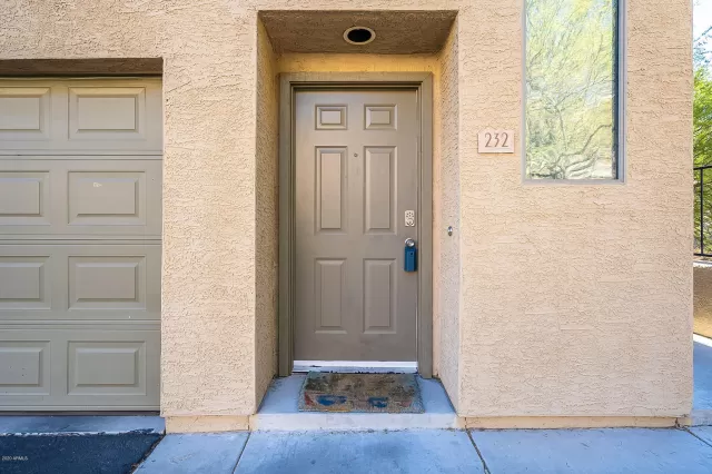 MLS: 6117317 Condo For Sale