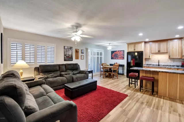 MLS: 6117382 Condo For Sale