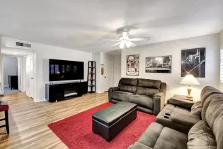 Photo #2: 6117382 Listing