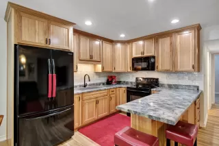 Photo #5: 6117382 Listing