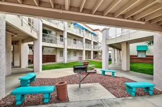 Photo #2: 6117597 Listing