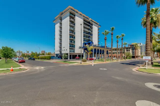 MLS: 6117875 Condo For Sale