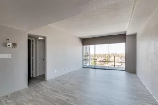 Photo #3: 6117875 Listing