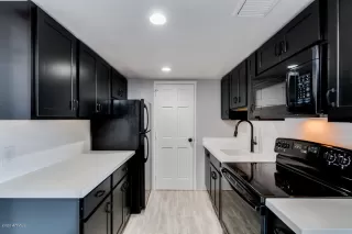 Photo #6: 6117875 Listing