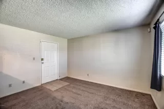 Photo #3: 6117918 Listing