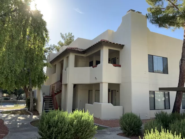 MLS: 6117984 Condo For Sale