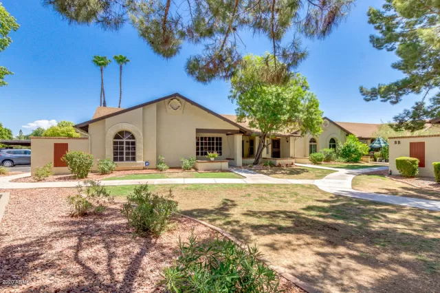 MLS: 6118018 Condo For Sale