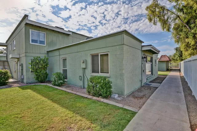 MLS: 6118038 Condo For Sale