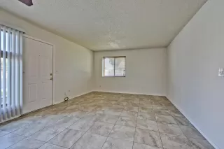 Photo #4: 6118038 Listing