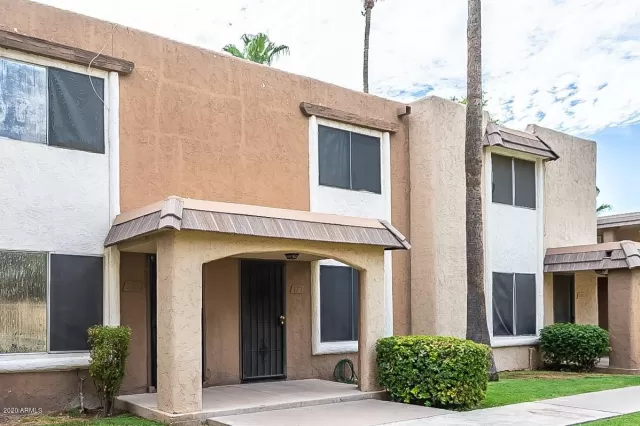 MLS: 6118080 Condo For Sale