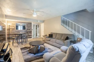 Photo #3: 6118080 Listing