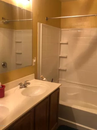 Photo #3: 6118100 Listing