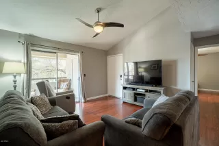 Photo #4: 6118111 Listing 