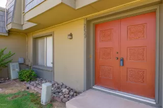 Photo #1: 6118183 Listing 