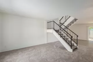 Photo #2: 6118183 Listing 