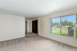 Photo #3: 6118183 Listing 