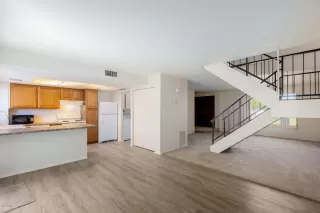 Photo #6: 6118183 Listing 