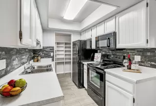 Photo #1: 6118197 Listing