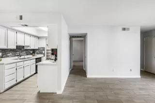 Photo #3: 6118197 Listing