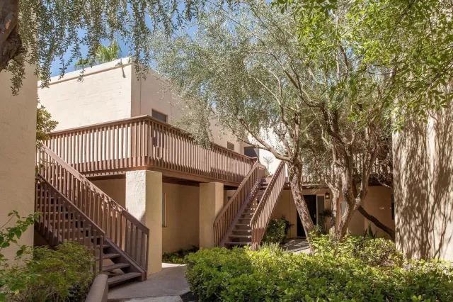 MLS: 6118247 Condo For Sale