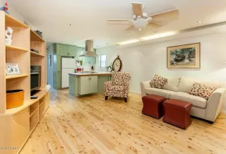 Photo #6: 6118247 Listing