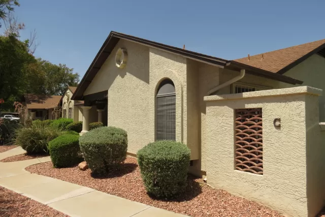 MLS: 6118288 Condo For Sale