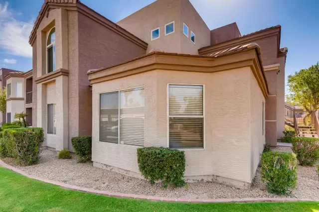 MLS: 6118392 Condo For Sale