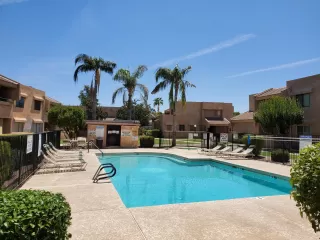 Photo #5: 6118404 Listing