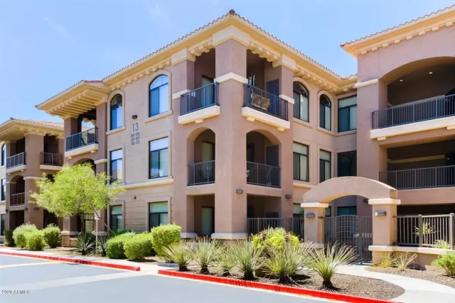 MLS: 6118469 Condo For Sale