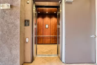 Photo #4: 6118469 Listing 