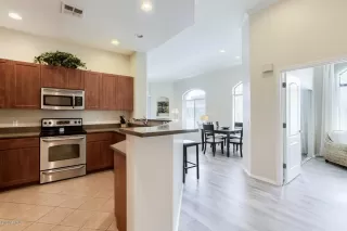 Photo #5: 6118469 Listing 