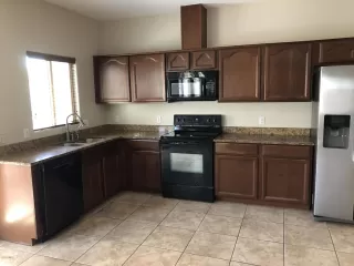 Photo #4: 6118521 Listing