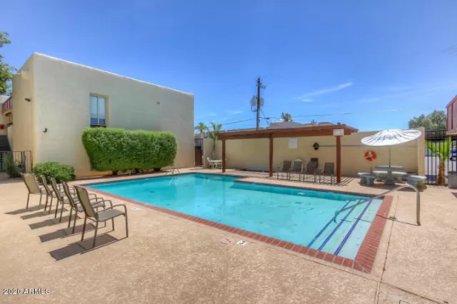 MLS: 6118544 Condo For Sale