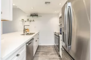 Photo #2: 6118649 Listing 