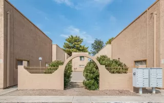 Photo #3: 6118772 Listing