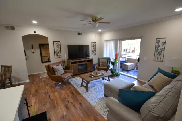 MLS: 6118811 Condo For Sale