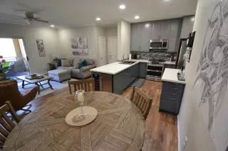 Photo #2: 6118811 Listing