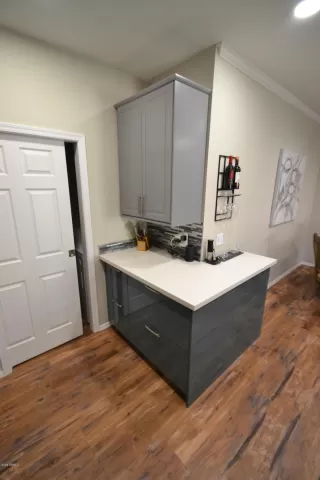 Photo #5: 6118811 Listing