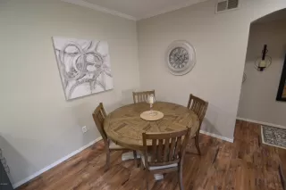 Photo #6: 6118811 Listing