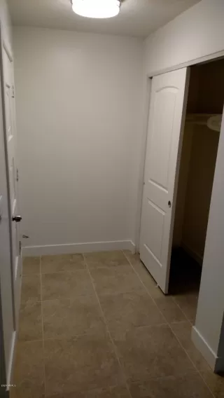 Photo #5: 6118851 Listing