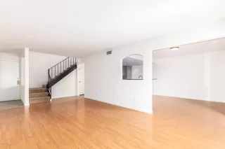 Photo #3: 6118856 Listing 
