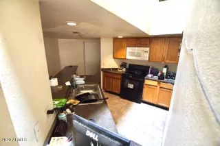 Photo #3: 6118944 Listing